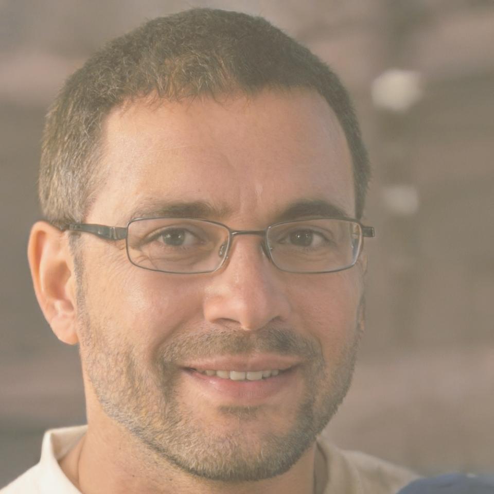 Portrait de Théo Blanchard, expert en financement